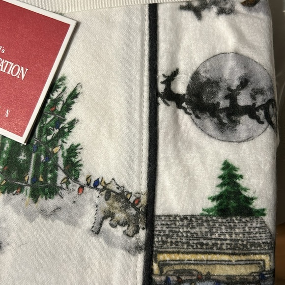 Pottery Barn National Lampoon’s Christmas Vacation Robe Size Small BNWT - Picture 6 of 6